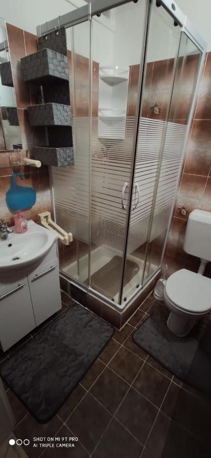 Apartamento Leonarda Omiš Exterior foto