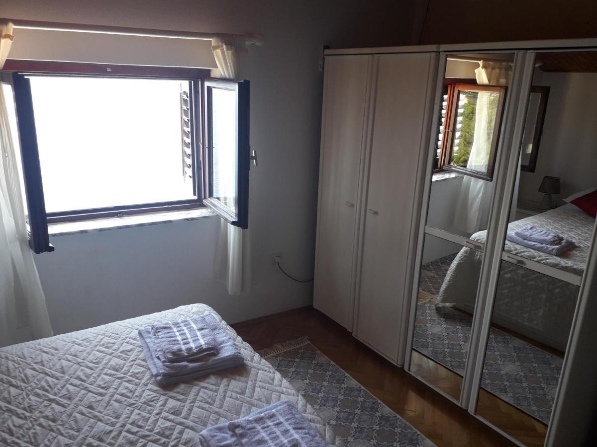 Apartamento Leonarda Omiš Exterior foto