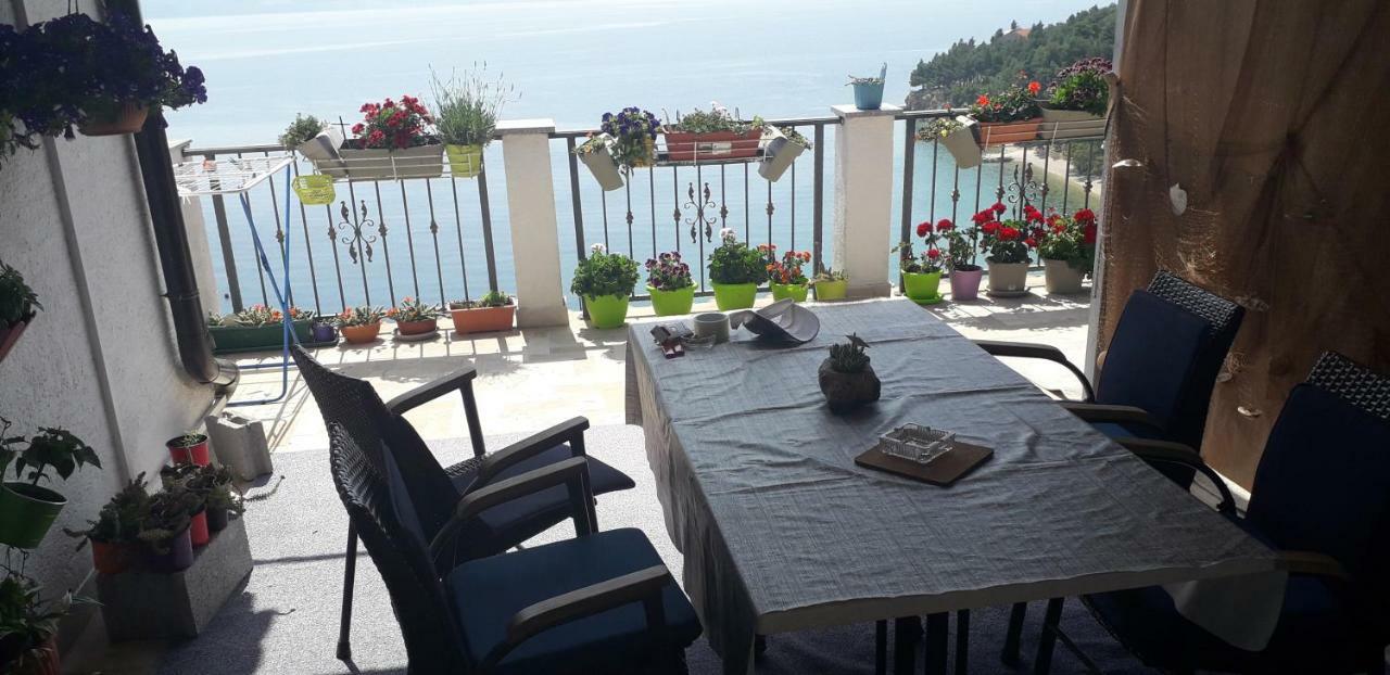 Apartamento Leonarda Omiš Exterior foto